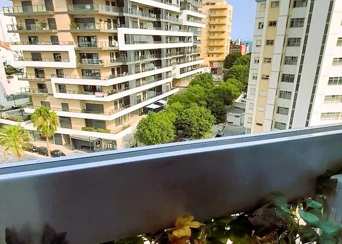 Rocha Sunny דירה *